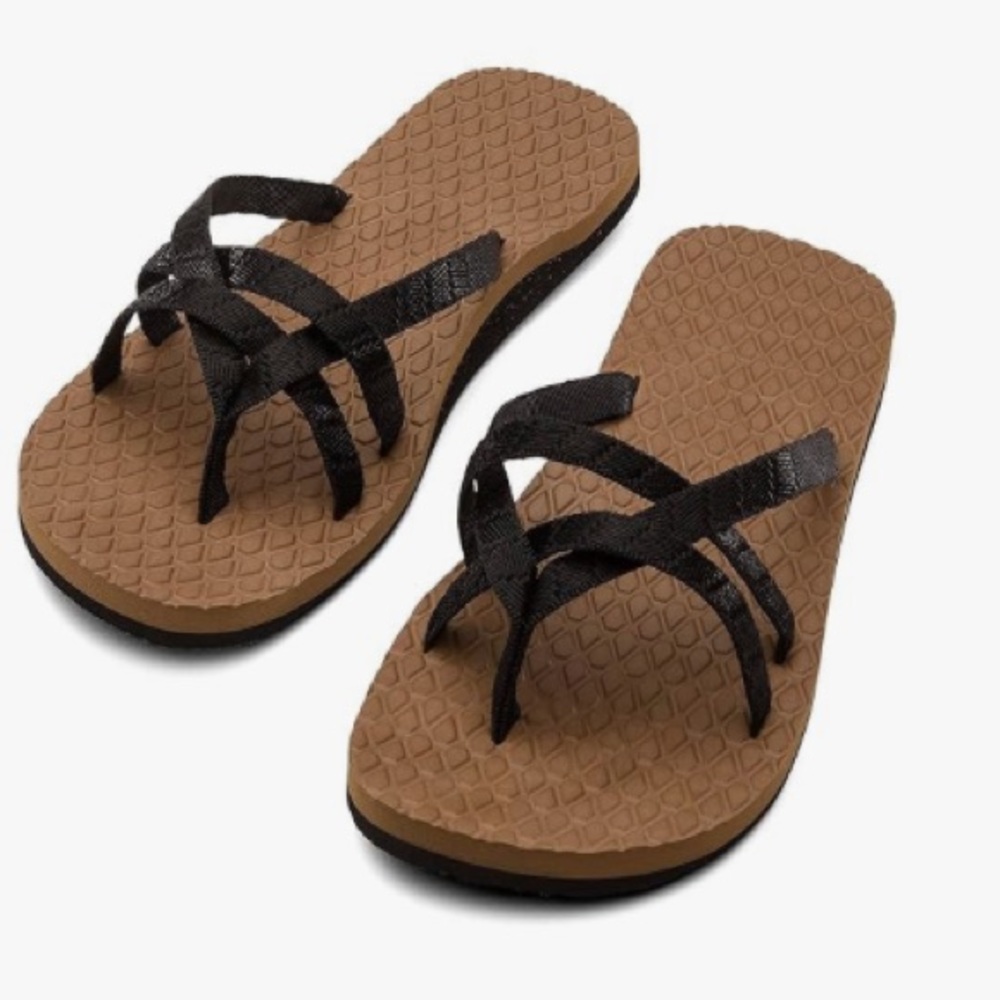 NWT ,woman’s Volcom Black Flip Flops bloom sandals  size 10